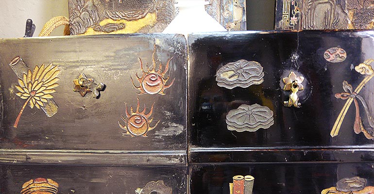 Tiroirs d’un cabinet en laque de Coromandel